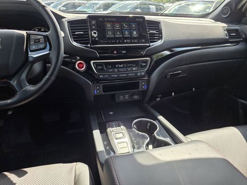 Used 2024 Honda Ridgeline Black Edition image 13