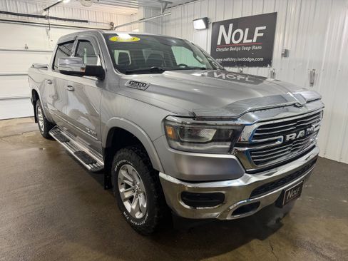 Used 2019 RAM 1500 Laramie AWD/4WD image 2