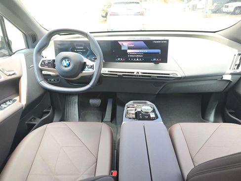 Used 2026 BMW iX xDrive45 AWD/4WD image 18