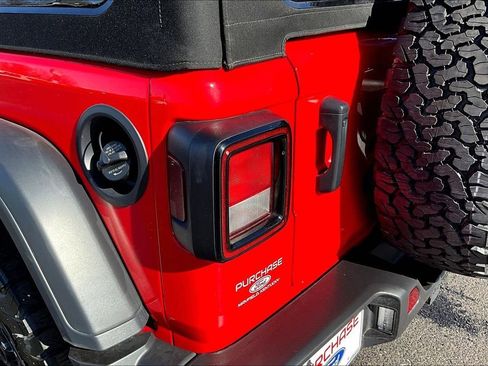 Used 2024 Jeep Wrangler Willys image 24