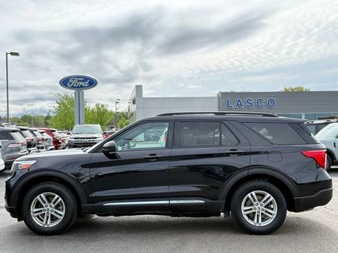 Used 2020 Ford Explorer XLT w/ Equipment Group 202A AWD/4WD image 43