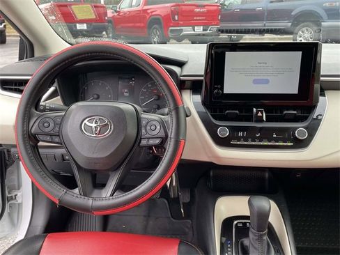 Used 2023 Toyota Corolla LE image 14