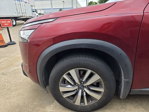Used 2022 Nissan Pathfinder SL AWD/4WD image 8