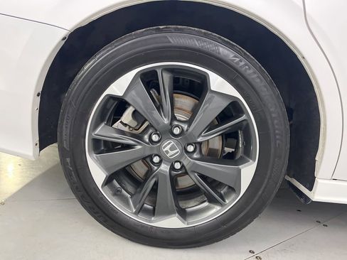 Used 2024 Honda Odyssey Elite image 17