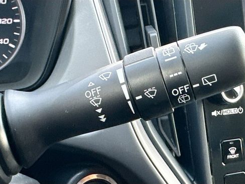 Used 2024 Subaru Crosstrek 2.0i Premium AWD/4WD image 14