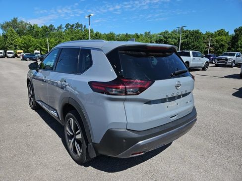 Used 2023 Nissan Rogue SL AWD/4WD image 5