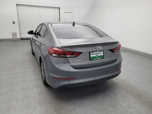 Used 2017 Hyundai Elantra SE FWD image 6