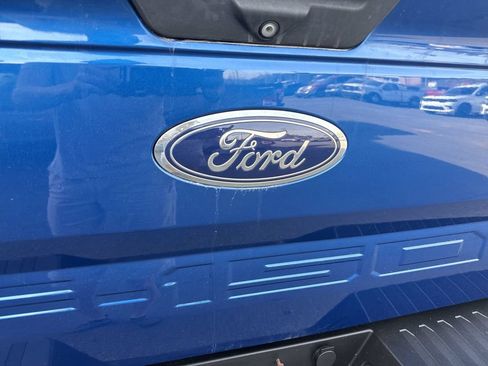Used 2018 Ford F150 XLT w/ Equipment Group 302A Luxury AWD/4WD image 6
