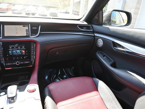 Used 2023 INFINITI QX50 Sport AWD/4WD image 17