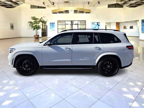 Used 2021 Mercedes-Benz GLS 580 4MATIC image 4