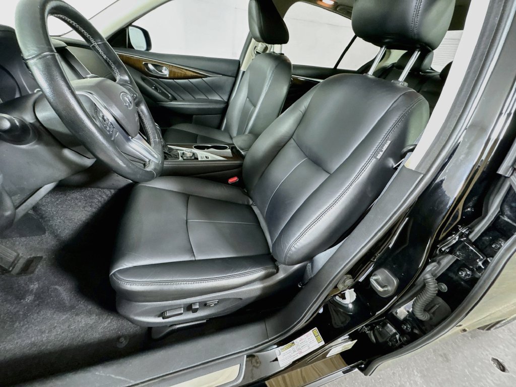 Certified 2019 INFINITI Q50 Luxe w/ Essential Package (3.0T Luxe) RWD image 27