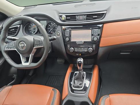 Used 2017 Nissan Rogue SL w/ SL Premium Package AWD/4WD image 11