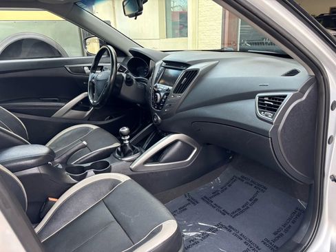 Used 2015 Hyundai Veloster Turbo w/ Option Group 04 image 18