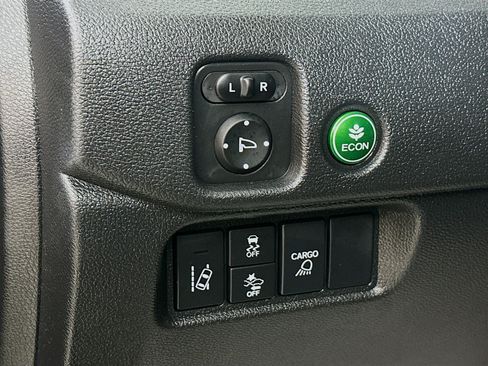 Used 2024 Honda Ridgeline Sport image 10