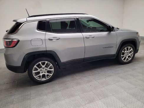 Used 2022 Jeep Compass Latitude AWD/4WD image 10