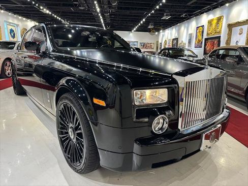 Used 2006 Rolls-Royce Phantom Sedan RWD image 2