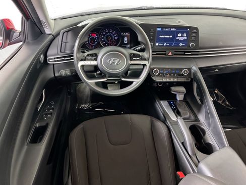 Used 2023 Hyundai Elantra SEL FWD image 20