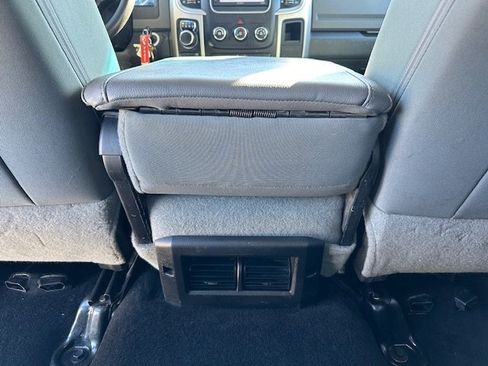 Used 2016 RAM 1500 Classic SLT image 19