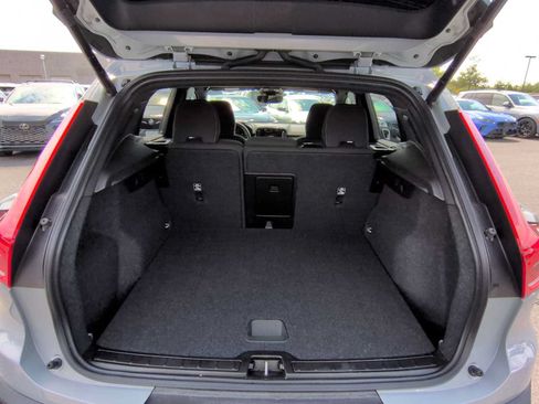 Used 2024 Volvo XC40 B5 Core AWD/4WD image 34