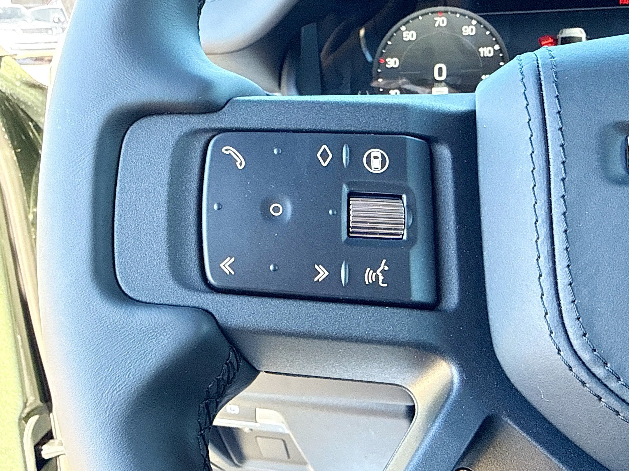 New 2026 Land Rover Defender 110 X AWD/4WD image 37