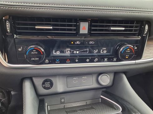 New 2025 Nissan Rogue Platinum w/ Platinum Premium Package image 13