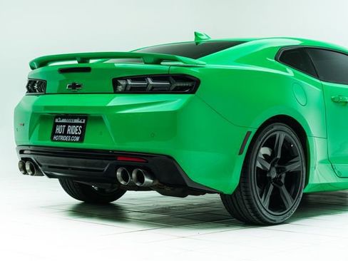 Used 2017 Chevrolet Camaro SS image 14