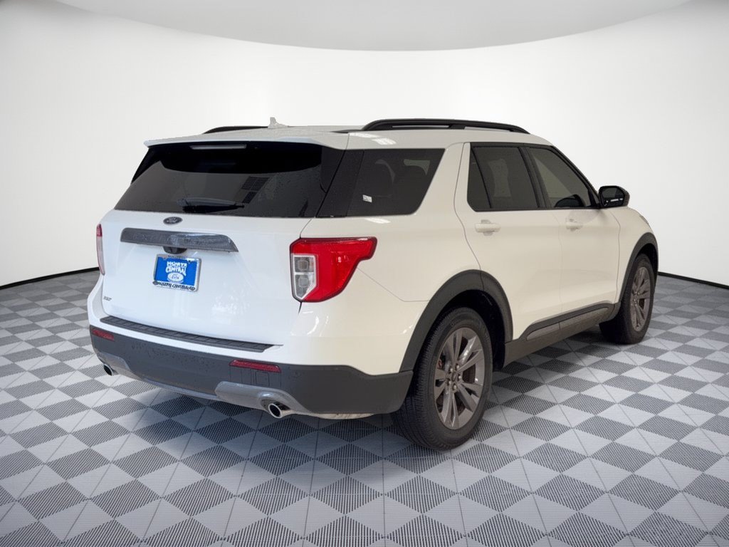 Used 2023 Ford Explorer XLT w/ Equipment Group 202A RWD image 9