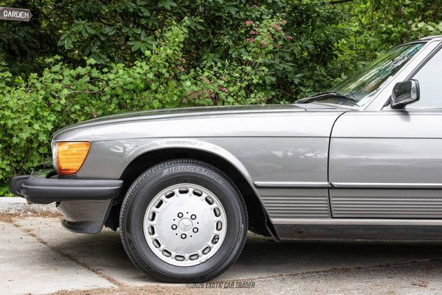 Used 1987 Mercedes-Benz 560 SL image 4