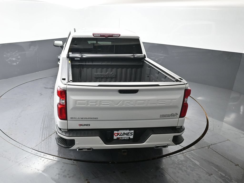 Used 2022 Chevrolet Silverado 1500 High Country w/ High Country Premium Package AWD/4WD image 60