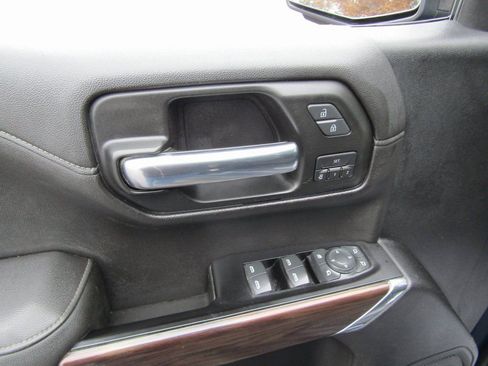 Used 2019 GMC Sierra 1500 SLT w/ SLT Convenience Package image 11