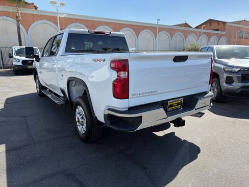 Used 2025 Chevrolet Silverado 2500 LT w/ Convenience Package image 6