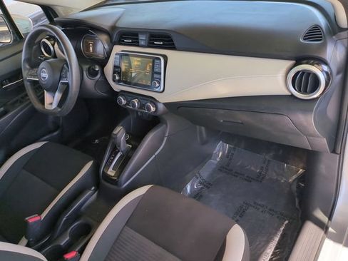 Used 2021 Nissan Versa SV FWD image 31