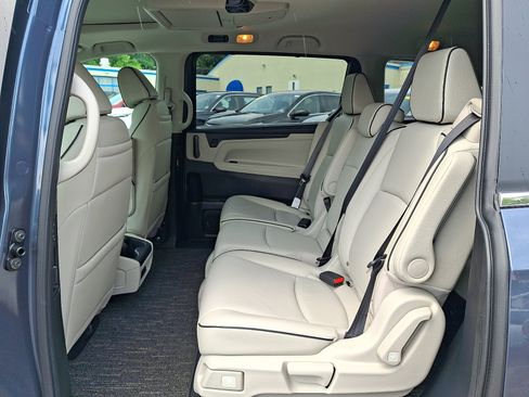 Used 2026 Honda Odyssey Touring image 10