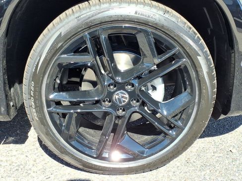 New 2026 Volkswagen Tiguan SE R-Line FWD image 7