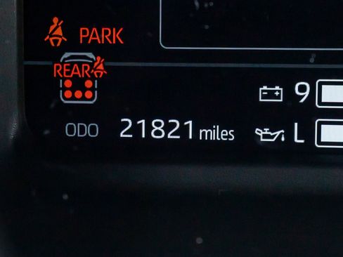 Used 2024 Toyota Sequoia Platinum image 21