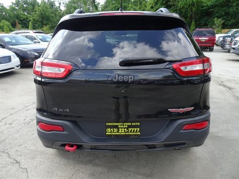 Used 2015 Jeep Cherokee Trailhawk AWD/4WD image 7