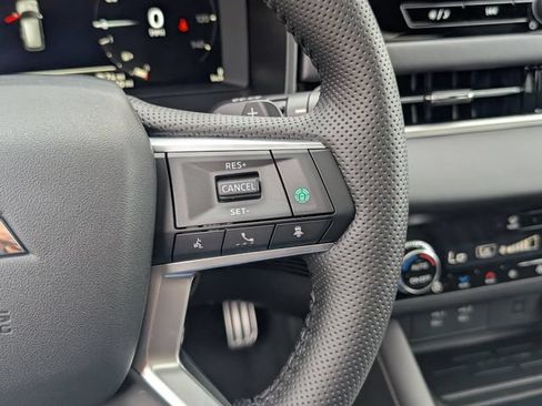 New 2026 Mitsubishi Outlander SEL Black Edition FWD image 17