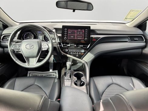 Used 2022 Toyota Camry SE FWD image 17