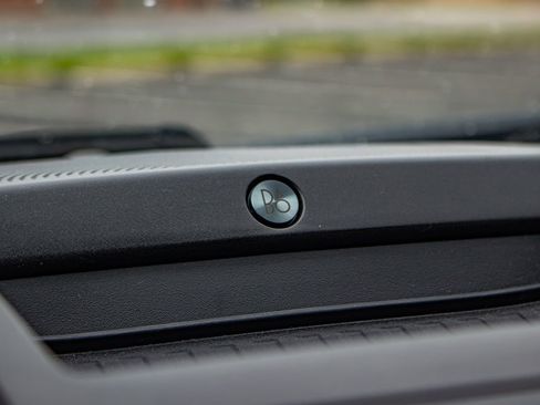 Used 2021 Ford Expedition Limited image 33