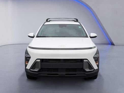 Used 2024 Hyundai Kona SEL w/ Convenience Package FWD image 3