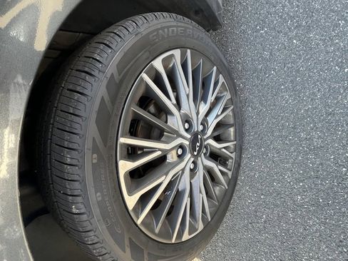 Used 2022 Kia Forte GT-Line w/ GT-Line Premium Package image 12