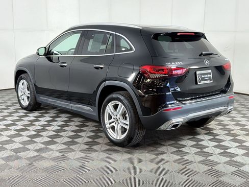 Used 2023 Mercedes-Benz GLA 250 4MATIC image 3