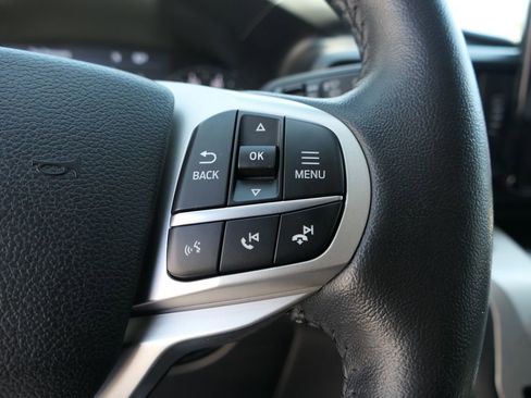 Used 2021 Ford Explorer XLT RWD image 19