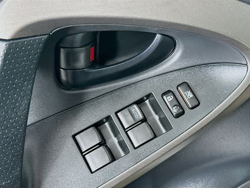 Used 2012 Toyota RAV4 4WD w/ Value Pkg image 15
