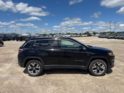Used 2018 Jeep Compass Limited w/ Navigation Group AWD/4WD image 9