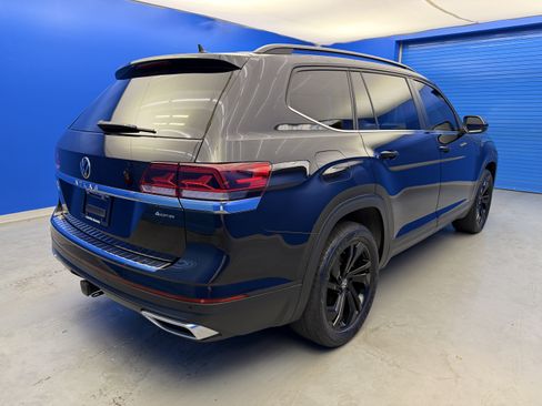 Used 2023 Volkswagen Atlas SE w/ Panoramic Sunroof Package AWD/4WD image 7