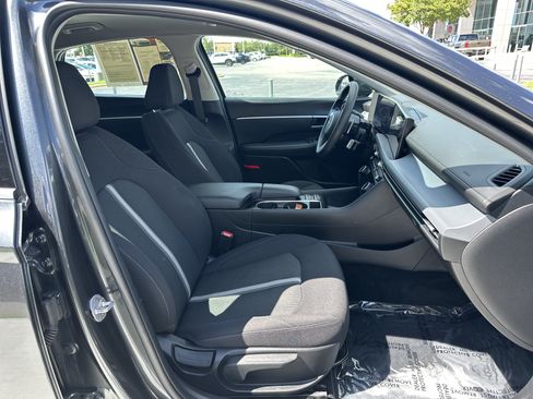 Used 2025 Hyundai Sonata SEL FWD image 33