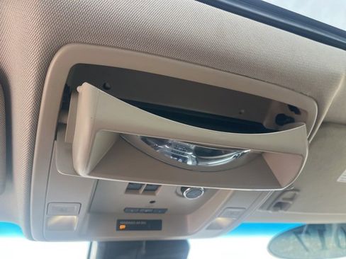 Used 2017 Chevrolet Suburban Premier image 36