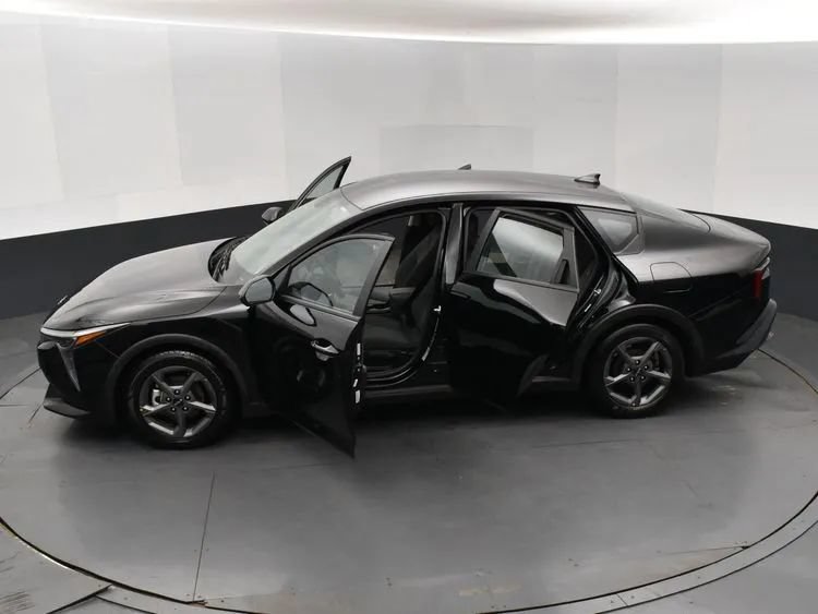 Used 2025 Kia K4 FWD image 7