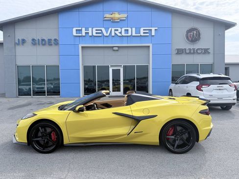 Used 2025 Chevrolet Corvette E-Ray AWD/4WD image 1